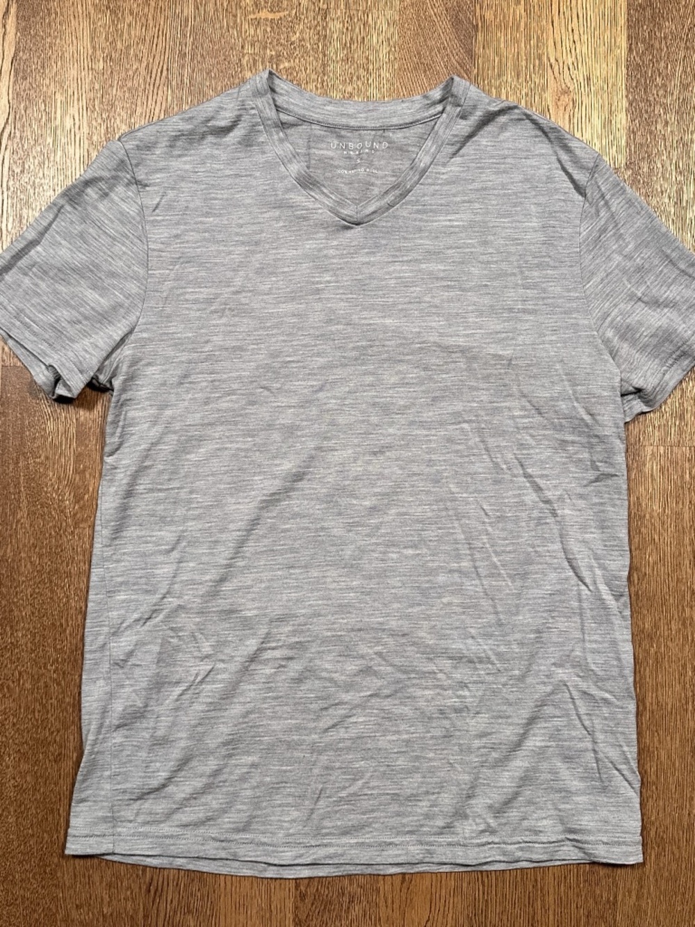 Unbound Merino Wool V Neck Gray Heather T Shirt Mens Small